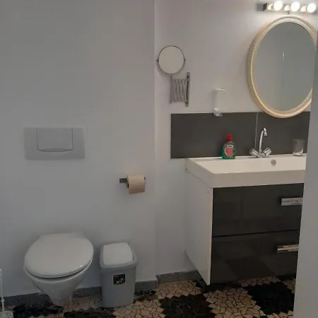 BoLA Ferienwohnung 5 Hamburg-Wandsbek 3 Betten, Küche, Bad-2